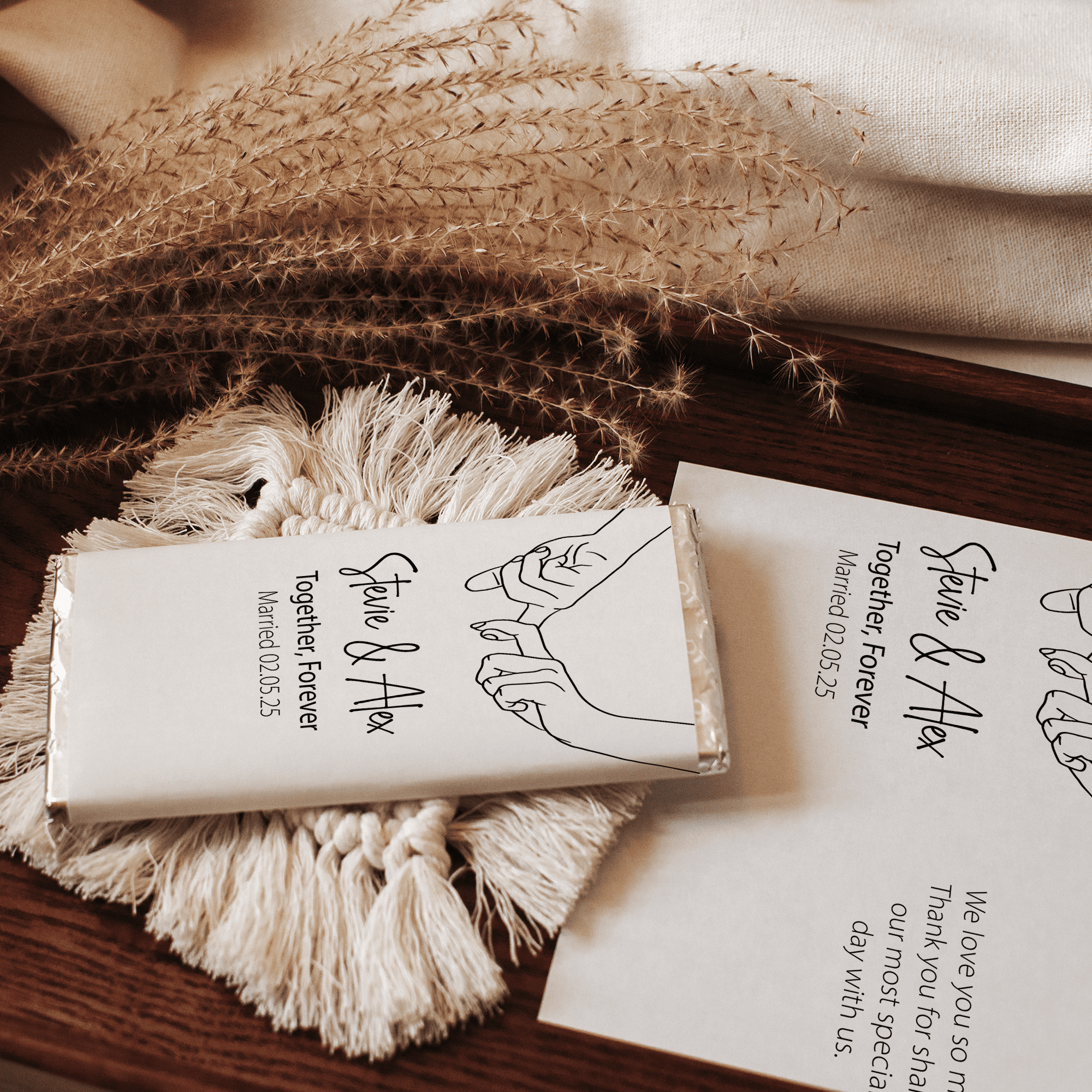 Holding Hands | Personalised Chocolate Bars